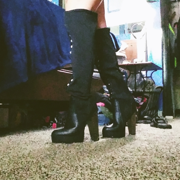 Bumper Shoes - Chunky heeled platform boots